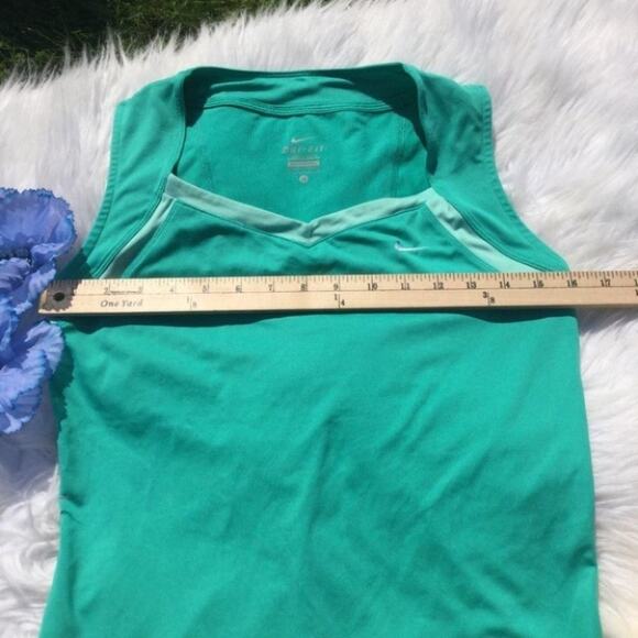Nike Dri Fit Turquoise Green Workout Gym Top Sz M - Picture 3 of 6